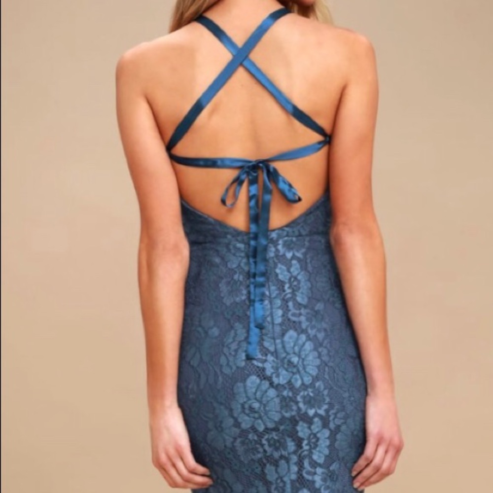 LULU’s blue lace bodycon midi dress